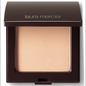 LauraMercier Mineral Pressed Powder SoftPorcelain